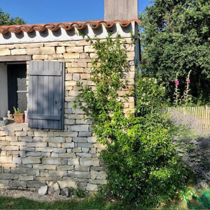 Maison Vendeenne A 5 Min Du Bord De Mer Saint-Hilaire-la-Forêt Exterior photo